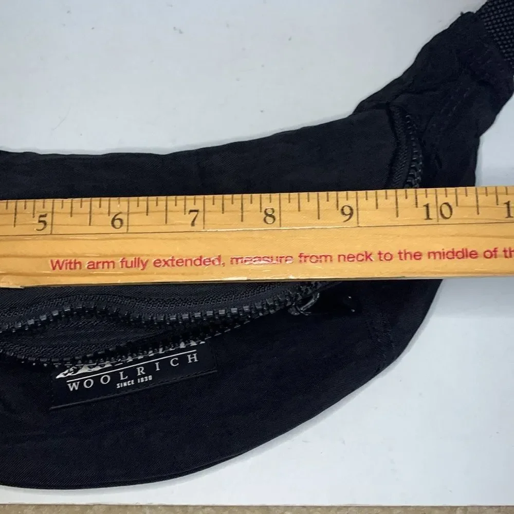 Woolrich Unisex Black Nylon Front Logo Fanny Pack Belt Bag